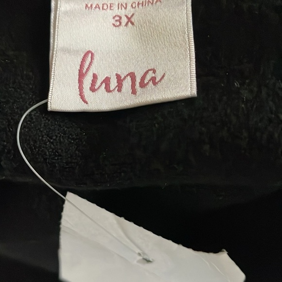 Luna Black Sweater Skirt Rhinestone Floral Design - Picture 5 of 6